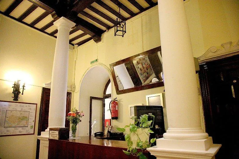 Nuevo Suizo Bed & Breakfast Seville