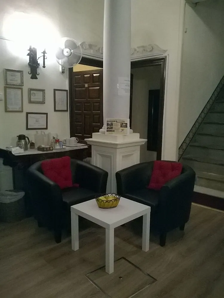 Nuevo Suizo Bed & Breakfast Seville