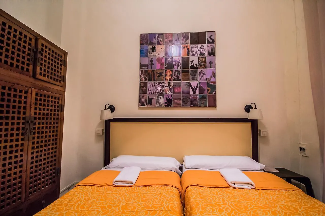 Nuevo Suizo Bed & Breakfast Seville