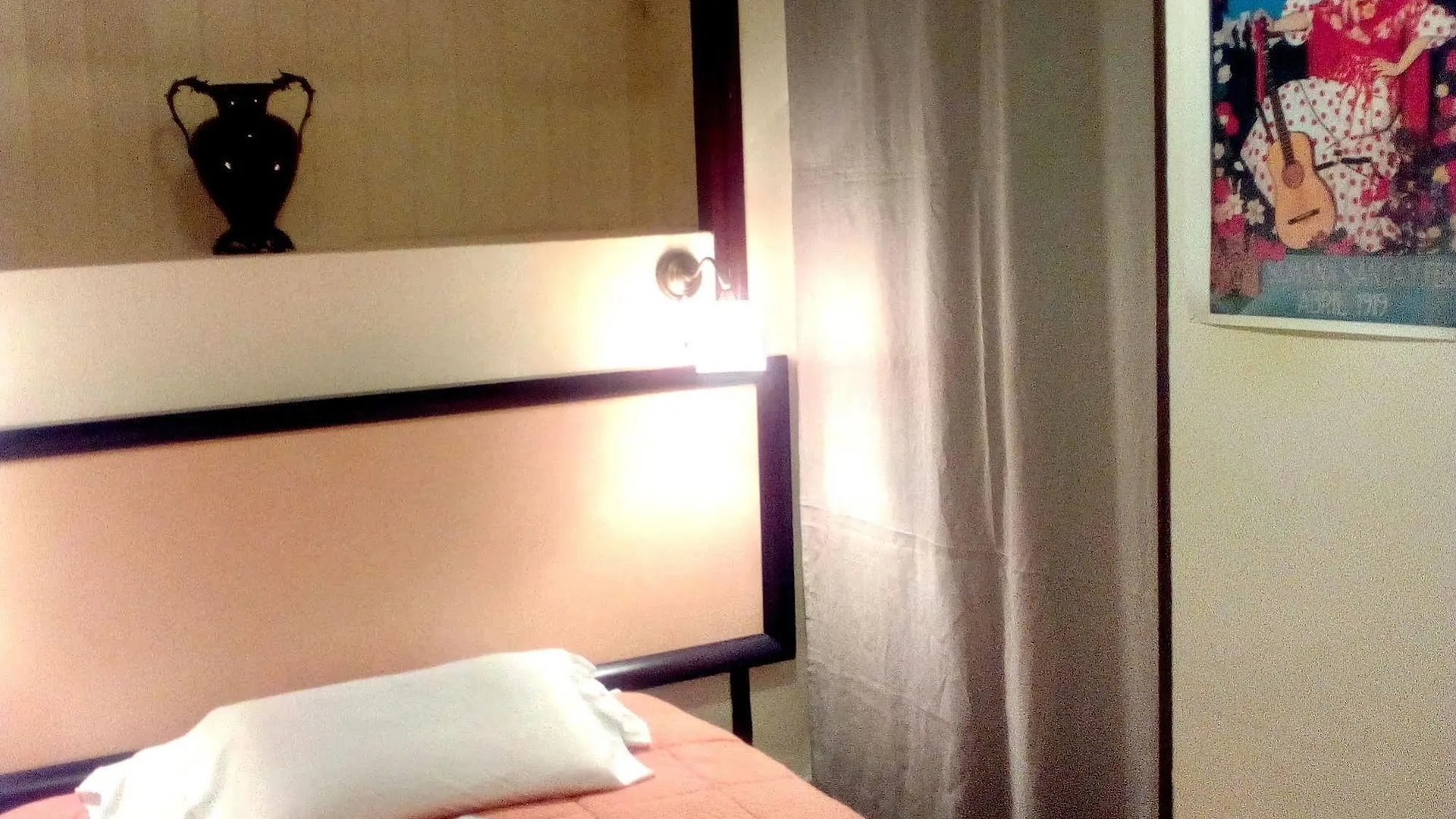 Nuevo Suizo Bed & Breakfast Seville