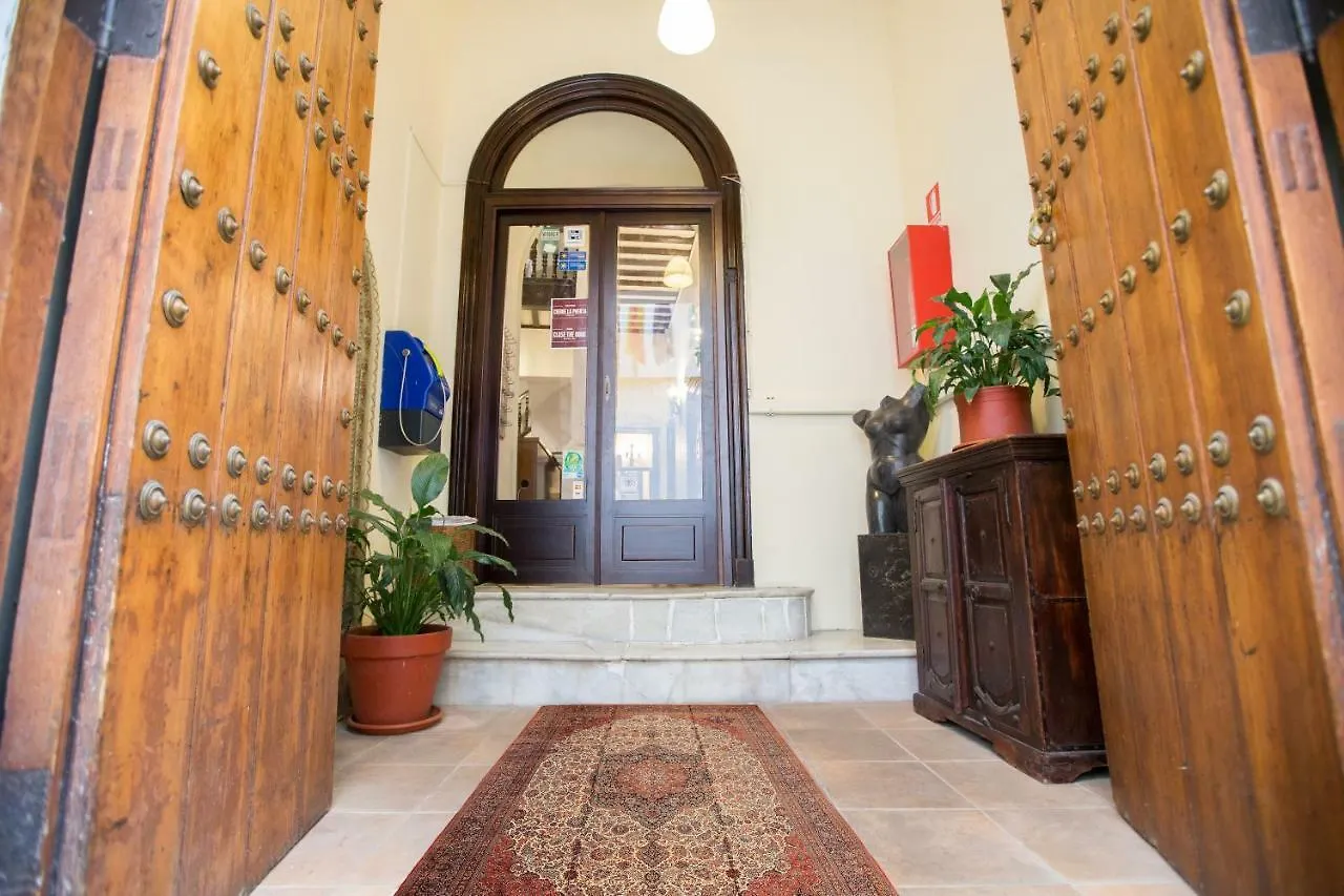 Nuevo Suizo Bed & Breakfast Seville